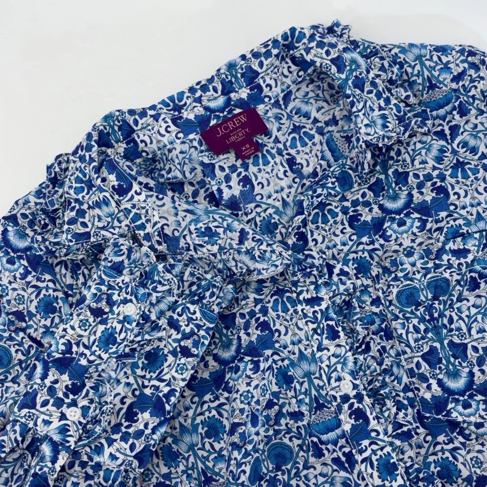 J.Crew Liberty Fabric Floral Cropped Button Up Shirt Blue White XS Ruffle Cuff